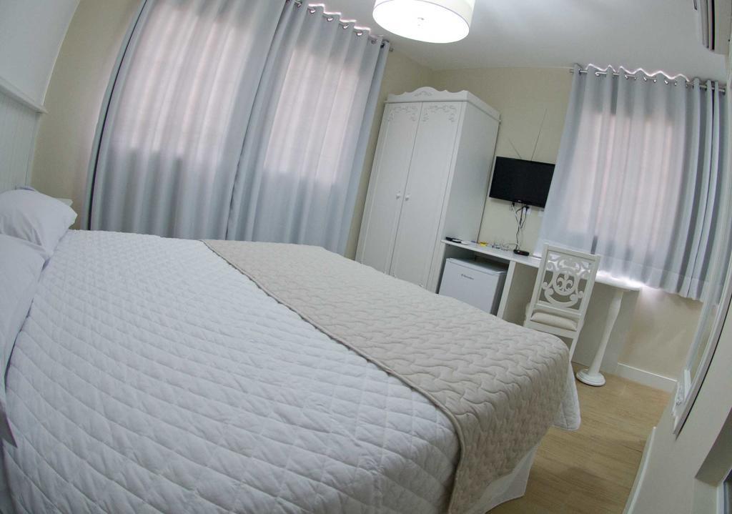 Hotel Oma Zita Forquilhinha Exteriör bild